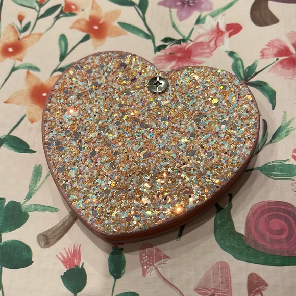 Heart Shaped Peachy Blush NIB - Picture 4 of 16